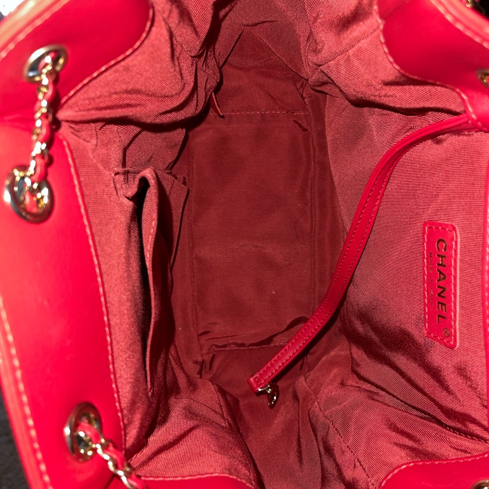 Chanel bucket bag, Great condition. Worn once. No wear & tear.